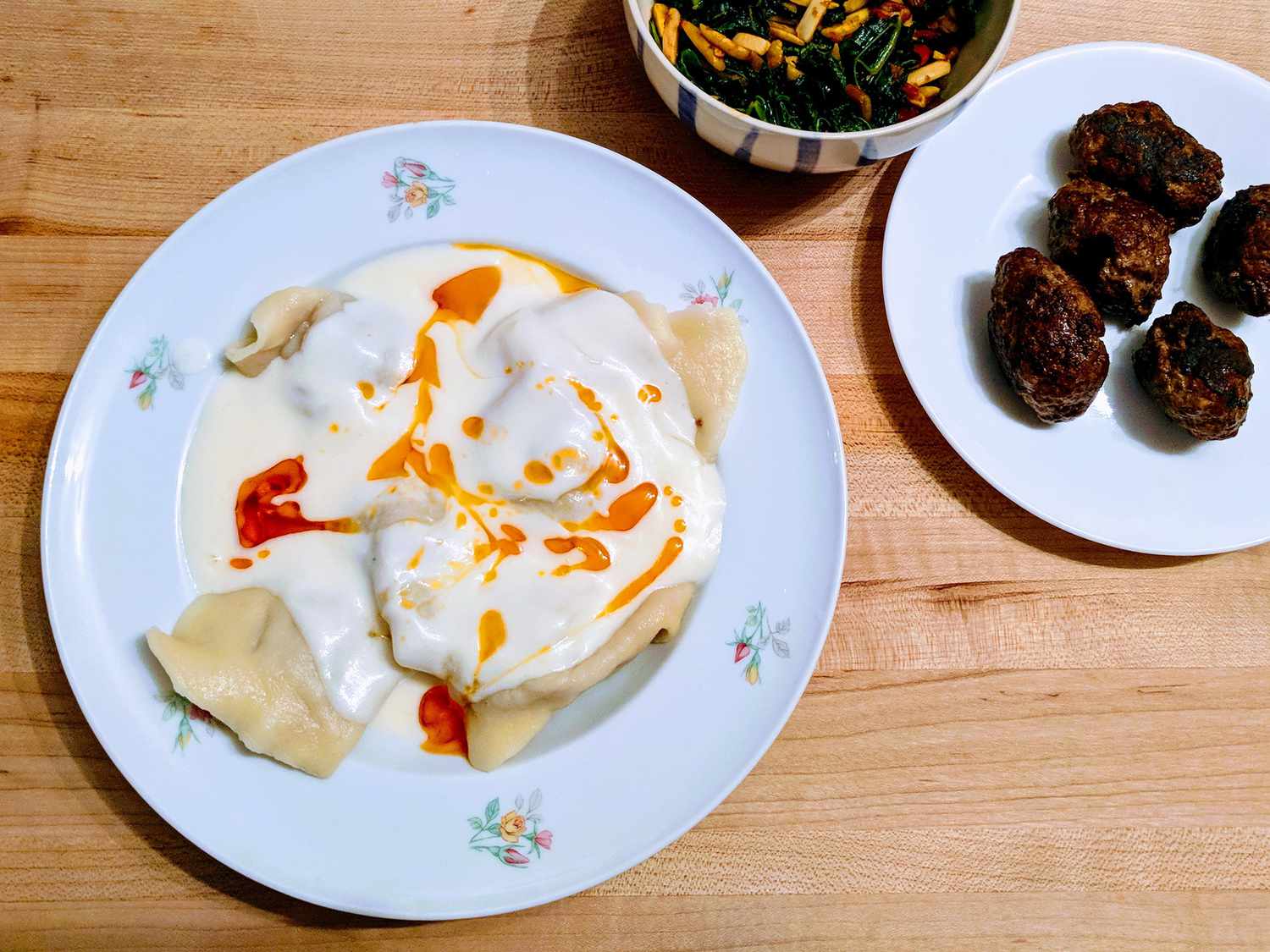 Mantı mit Joghurt und Butter